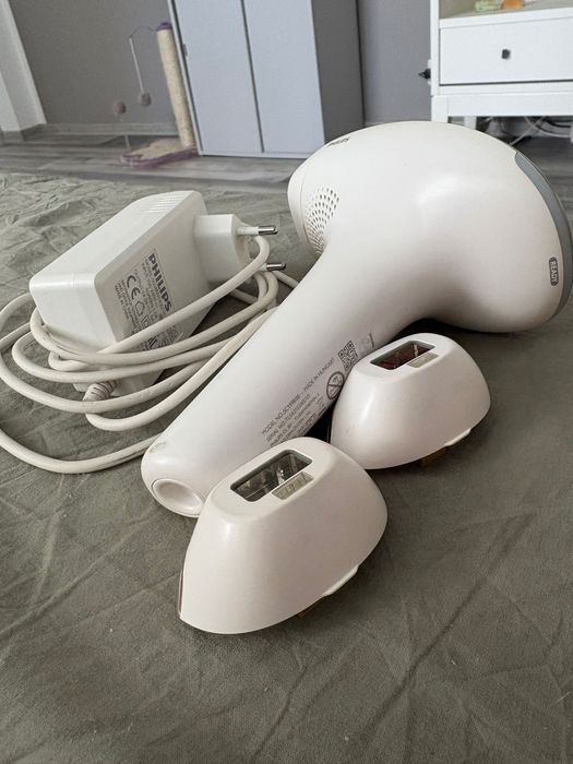 Epilator IPL Philips Lumea SC1998/00 250.000 impulsuri (folosit 5-10%)