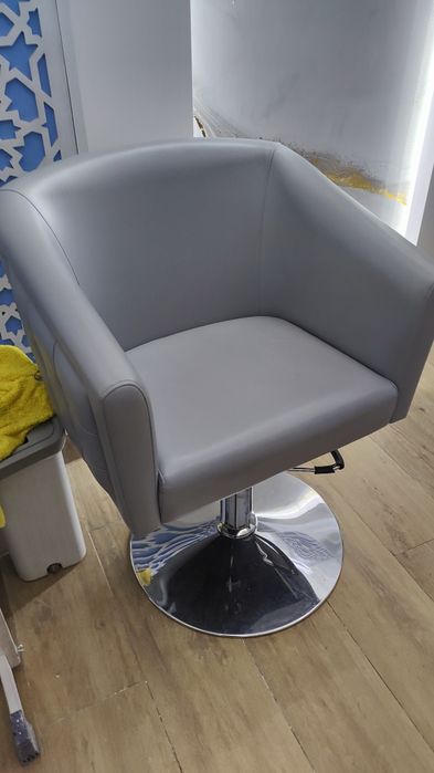 Кресло парикмахерское