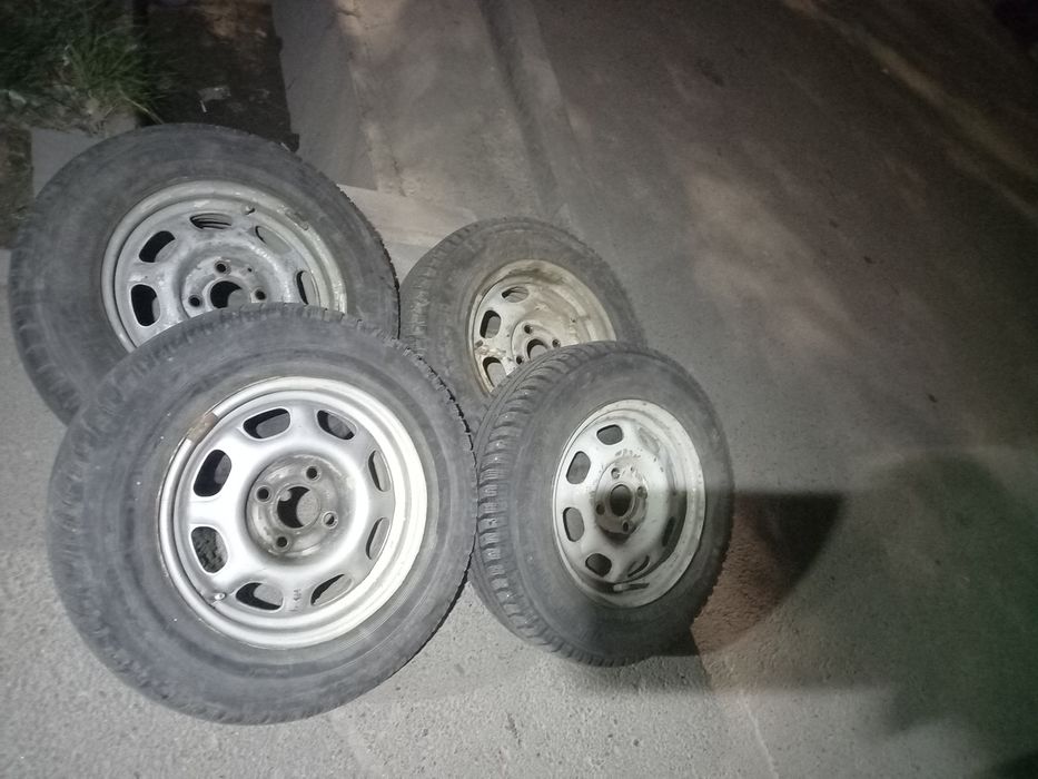 Штампованый диск с резиной