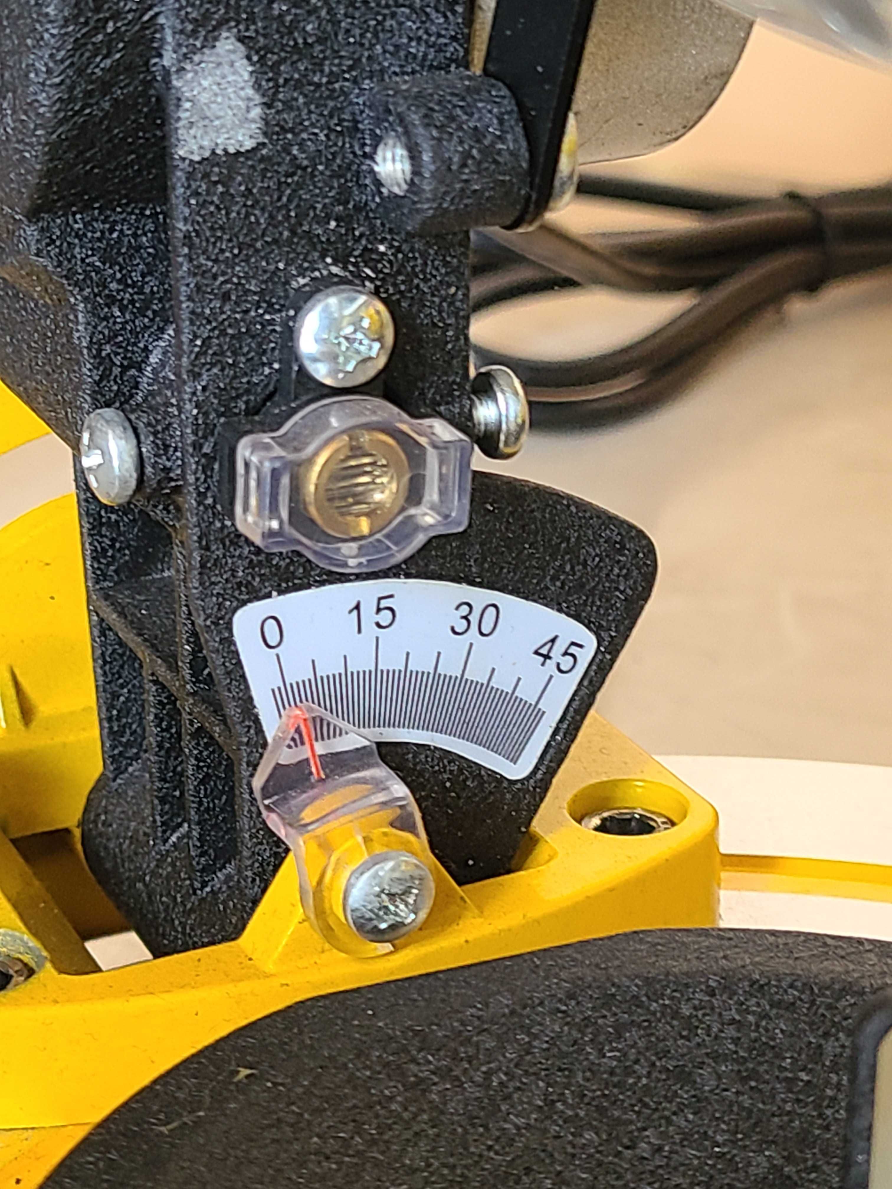 Торцовая пила Rolf TOP-210Q ART 1460