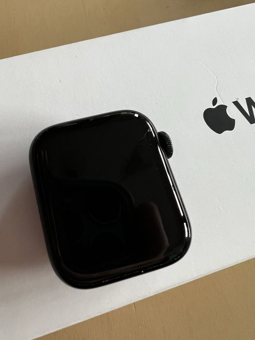 Apple Watch SE 2 40 mm (В Гаранция)