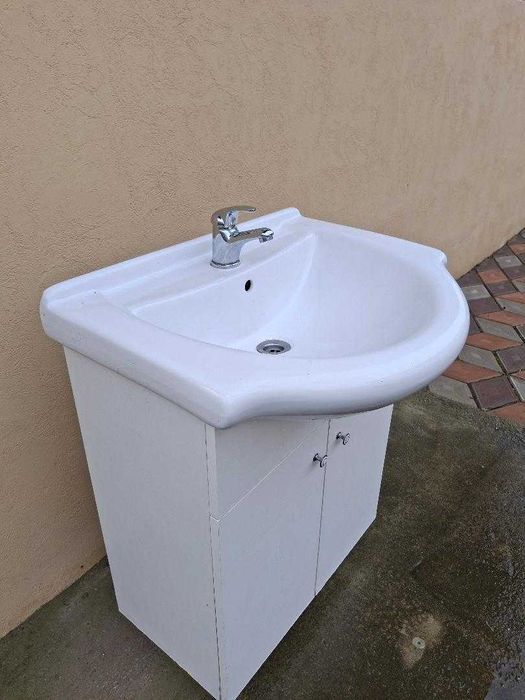 Mobila de baie – set complet

Nu asigur transport.