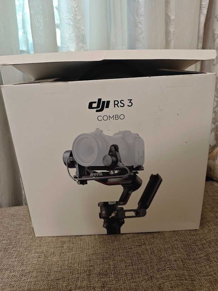 Электронный стабилизатор DJI RS 3 Combo Ronin