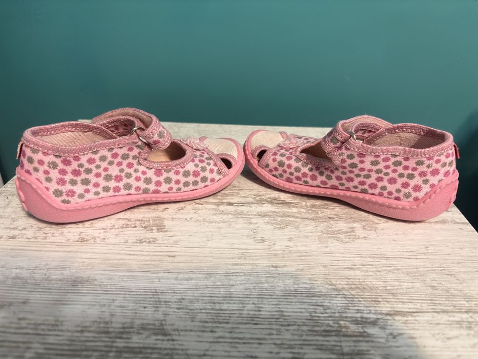 Пантофки Колев и Колев