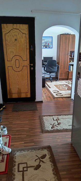 Apartament 2 camere decomandate - 45 m2, zona centrala langa Primarie