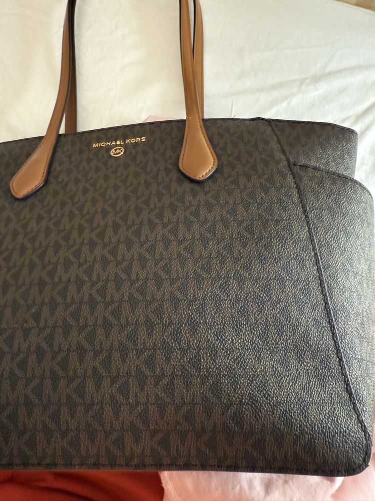 Michael Kors чанта