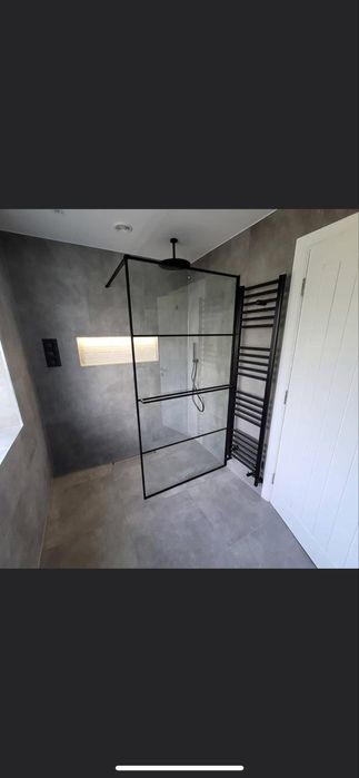 Montaj gresie fainta si decorative lavabile.