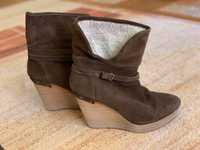 Botine piele intoarsa