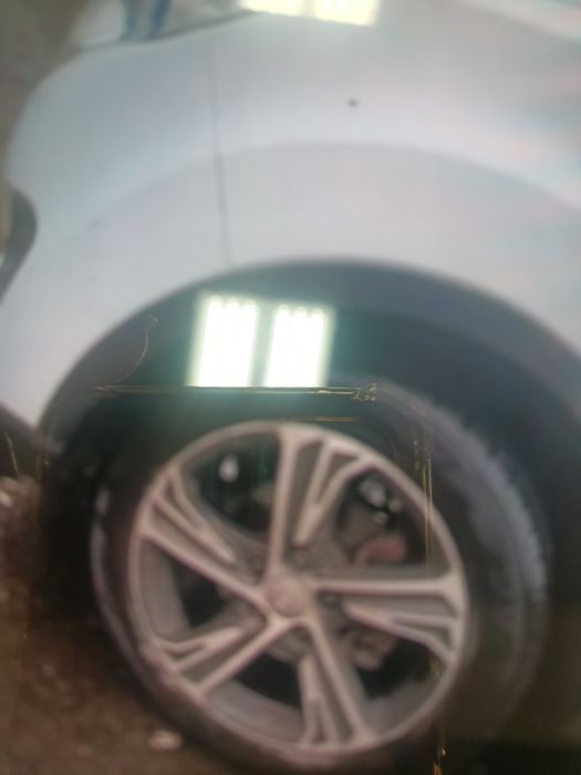 Продам шины новые 215/55 R17
