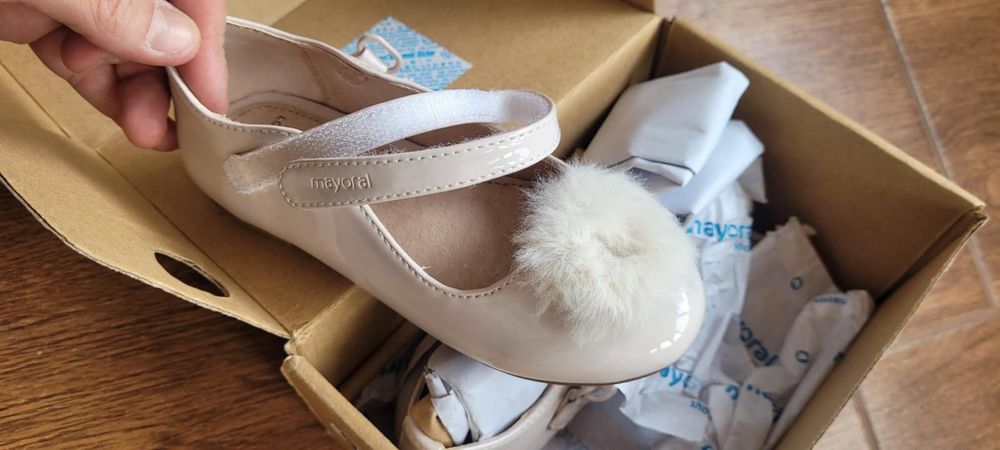 Pantofi fetițe marca Mayoral