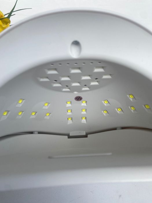 LED лампа за маникюр