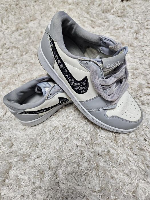 Vind Nike Jordan Dior