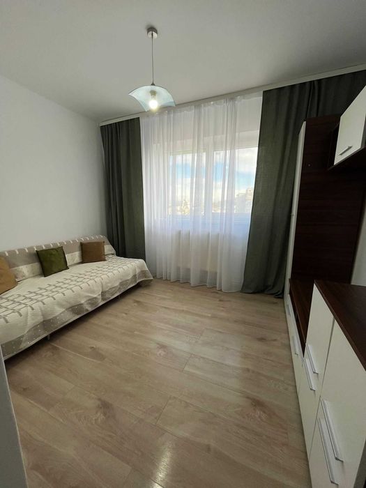 Pers fizica închiriez apartament 2 camere decomandat