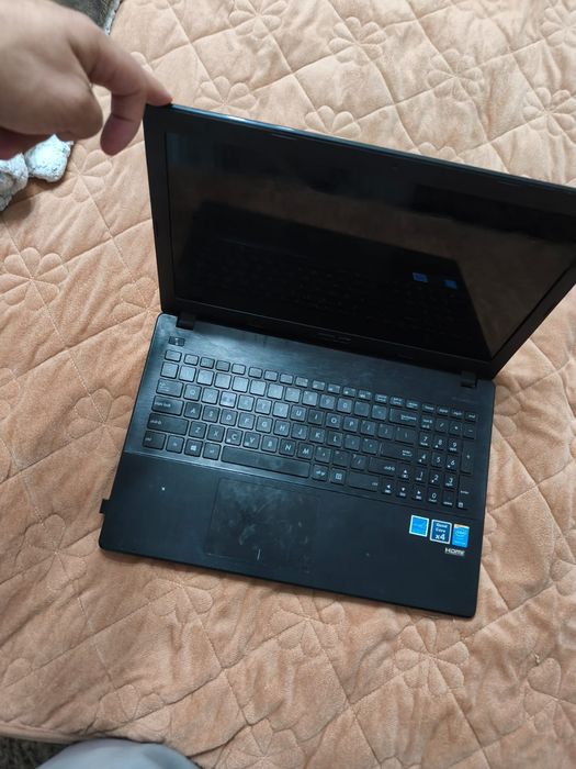 Laptop ASUS X551M