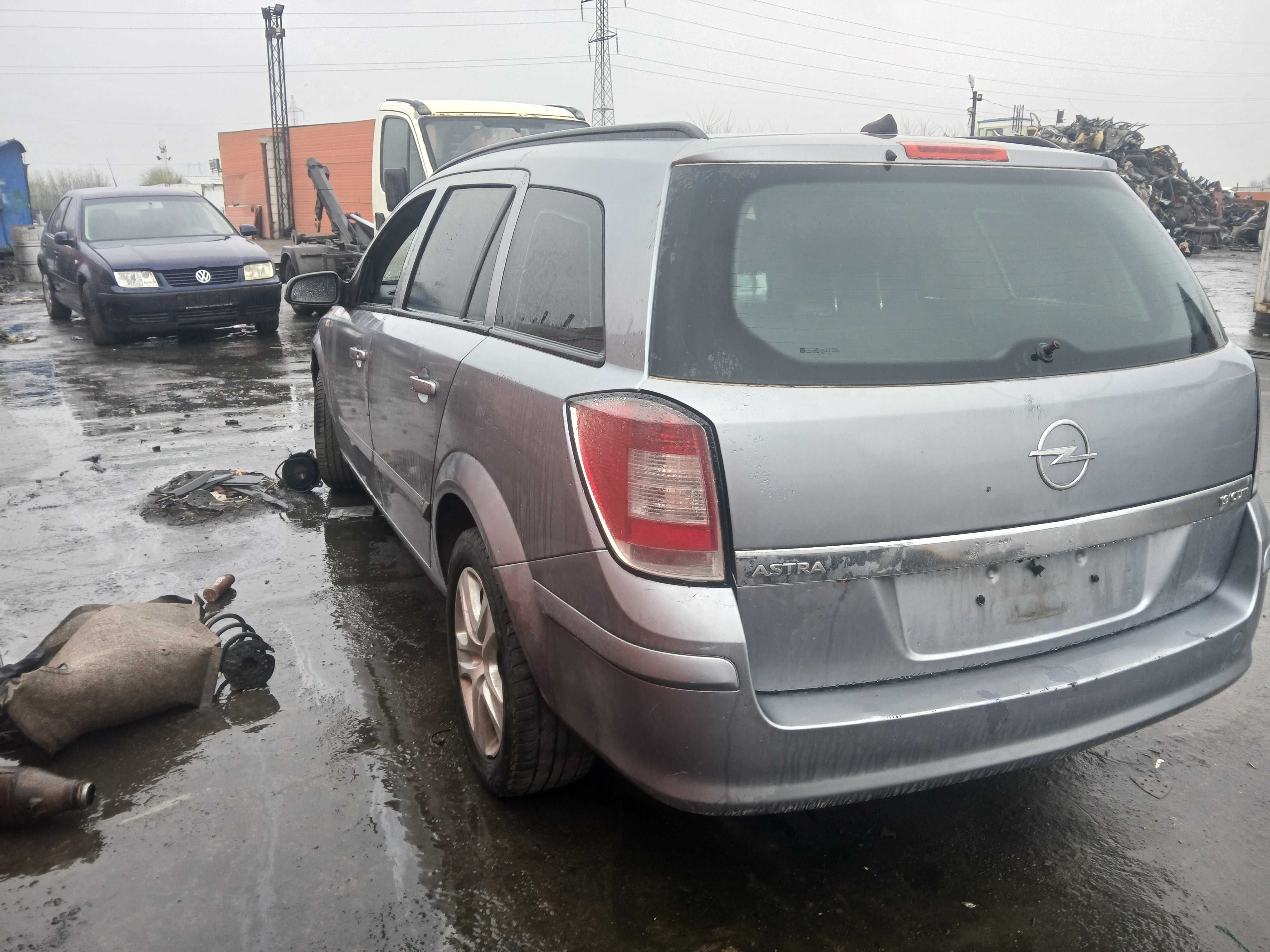 Dezmembram opel astra h