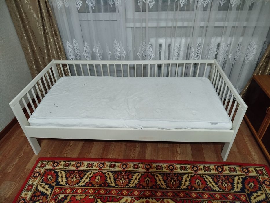 Кровать детская Икеа Гулливер,белая.