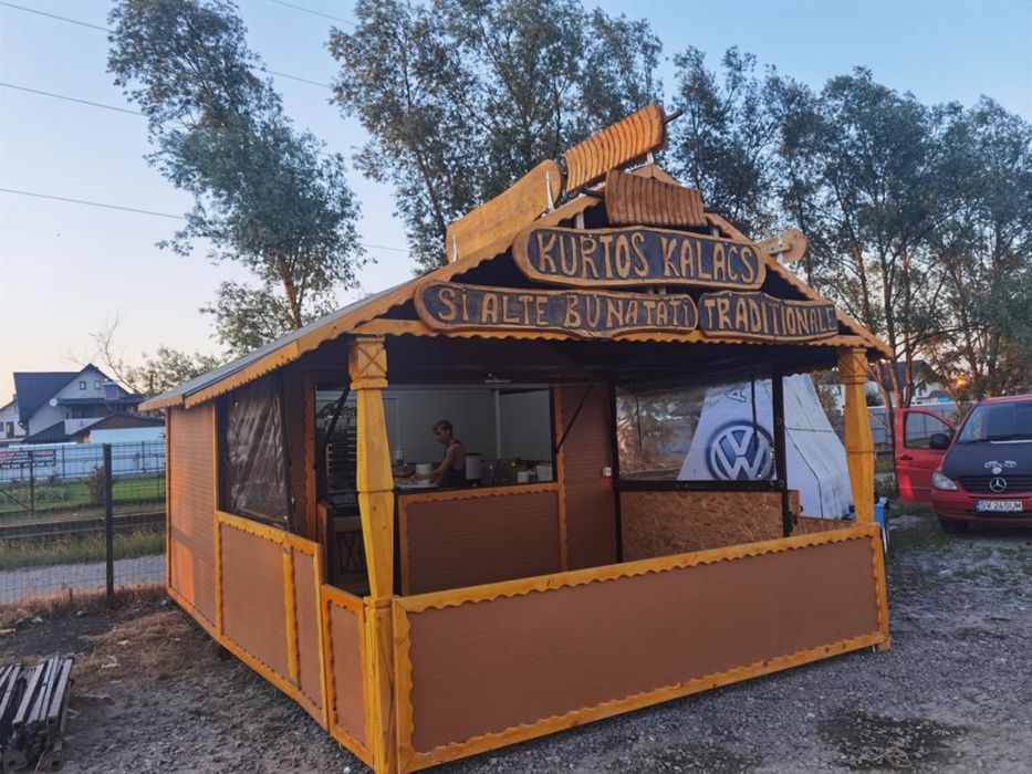 Kurtosi kalacs panouri din lemn de reclama