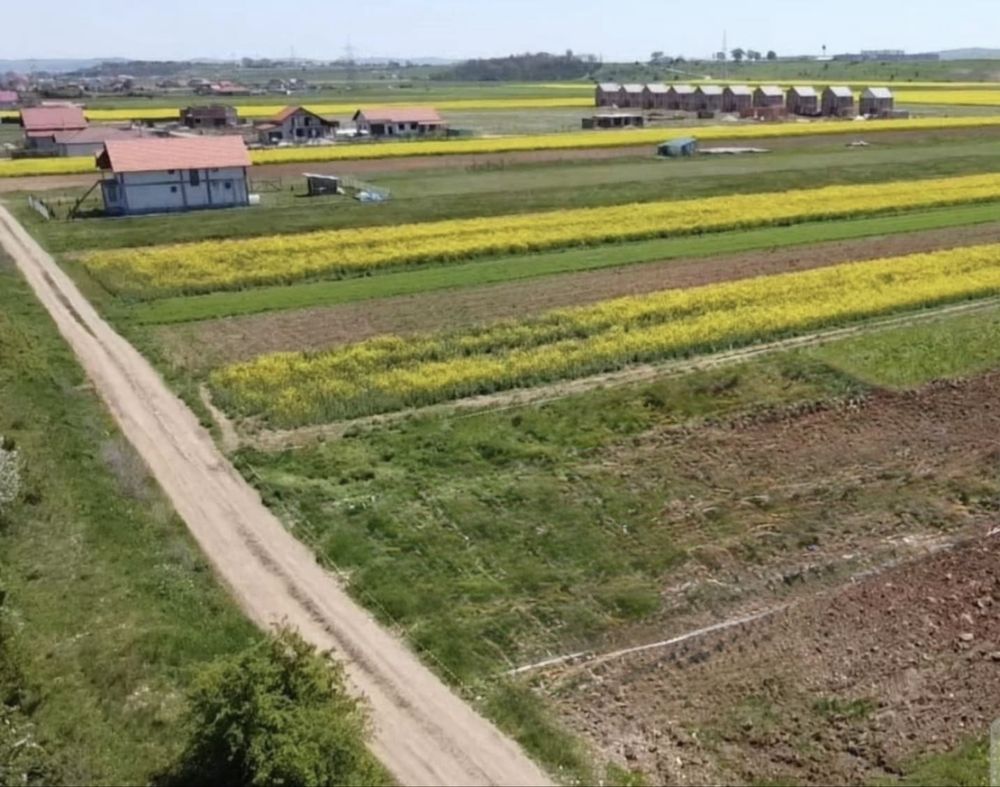 Vand teren intravilan 500 mp , acte la zi