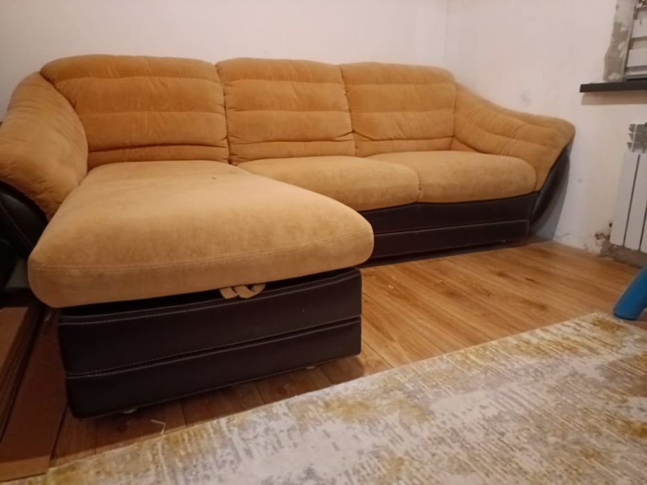 Продается диван угловой почти новый