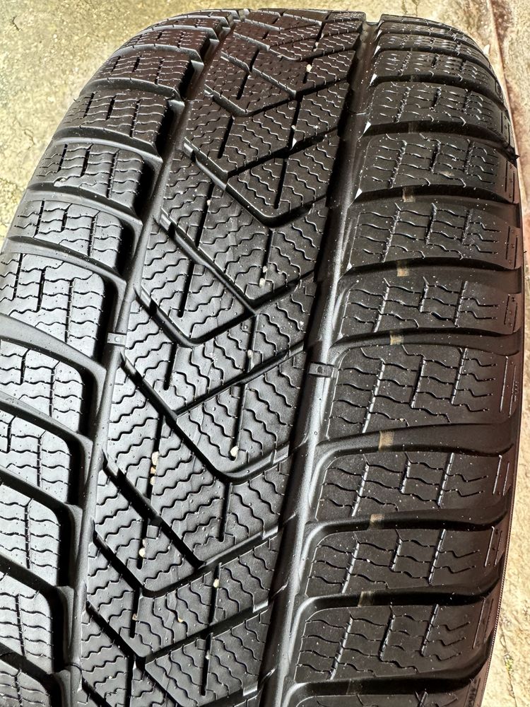 anvelope 235.45.18 Pirelli iarna 2022 ca noi