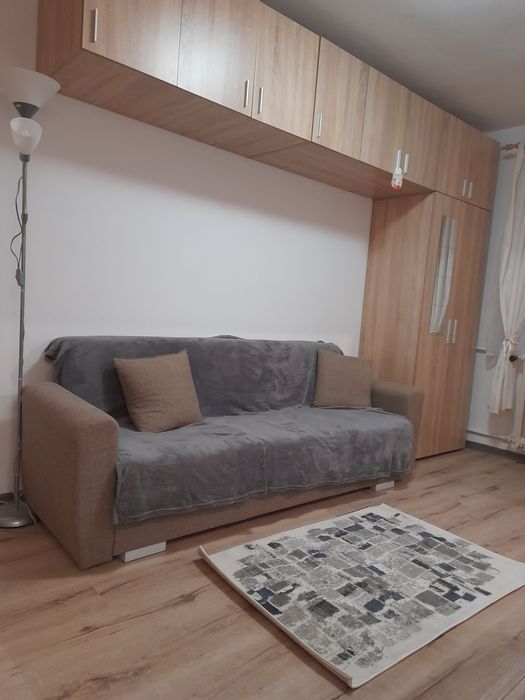 Proprietar închiriez garsoniera REZERVATA