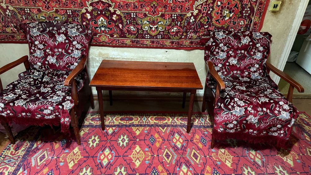 Комплект раздвижной диван, кресла и стол