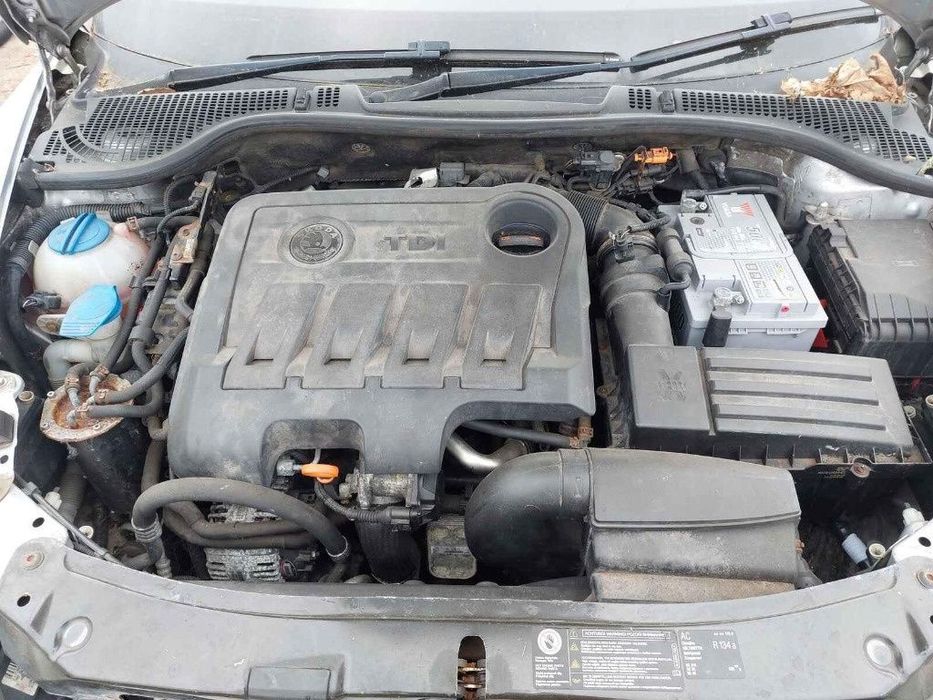Aripa dreapta fata Skoda Octavia 2 2012 BREAK 2.0 TDI CFHC