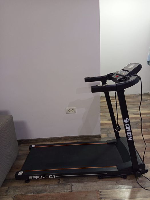 banda de alergare aproape noua