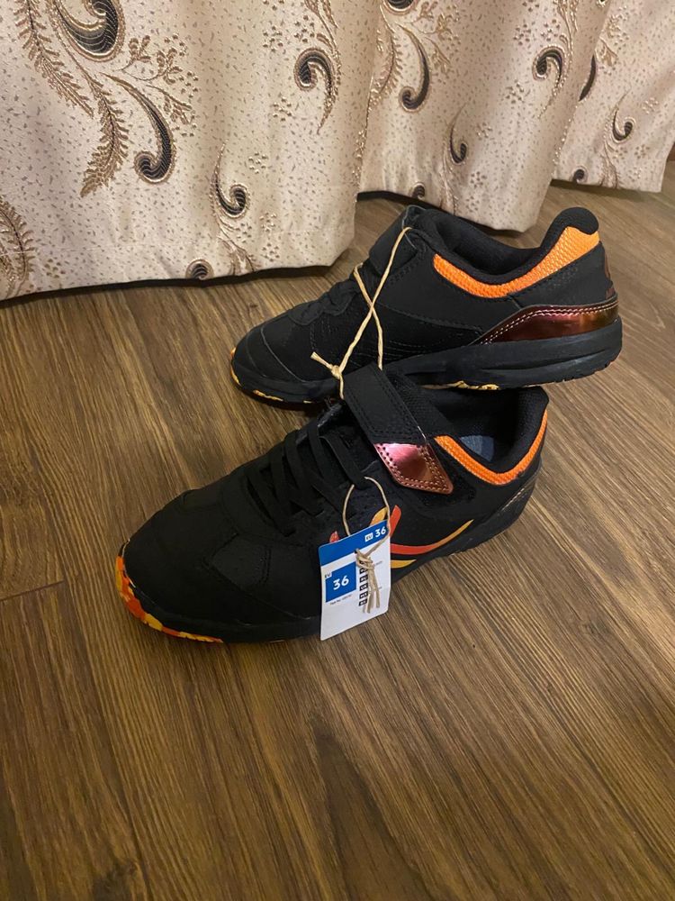 Adidasi  decathlon