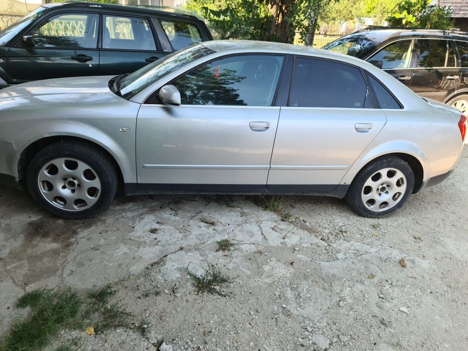 Vând Audi a4 b6 2.0 alt