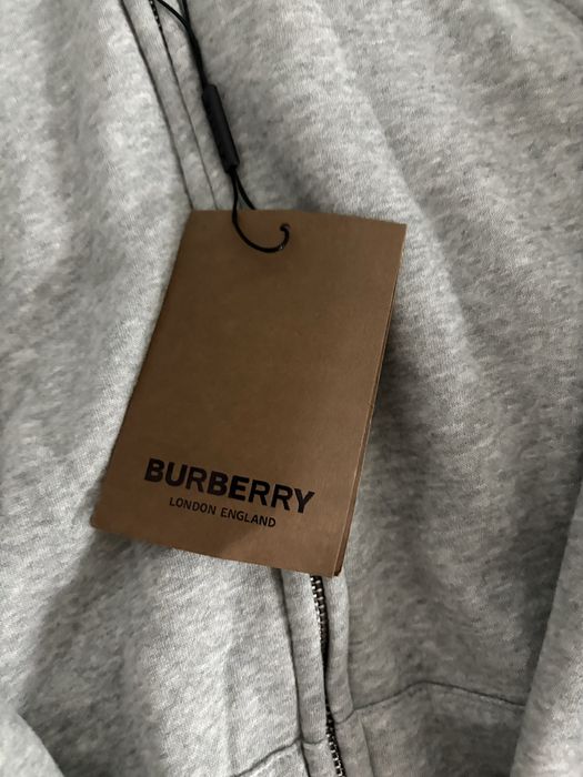 Hanorac burberry marimea M ( fit S )