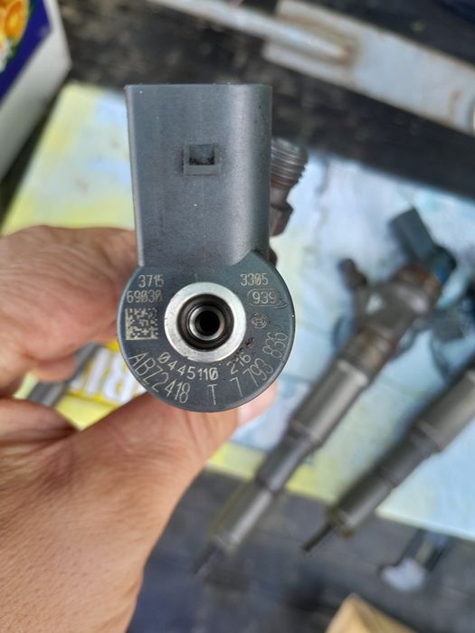 Vând Injectoare BMW