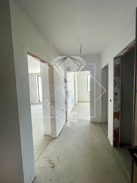 Продава се Двустаен апартамент в Пловдив, Коматево - 63 кв.м за 1505 €/кв.м - Снимка #2