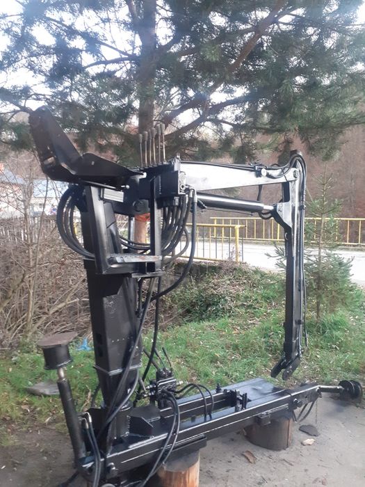 Vand macara pentru autoutilitara.  1800€