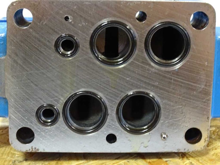 хидравличен разпределител Vickers DG5V 7 6C 2 UB 10 S300 C