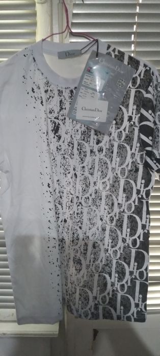 Tricou nou cu eticheta
