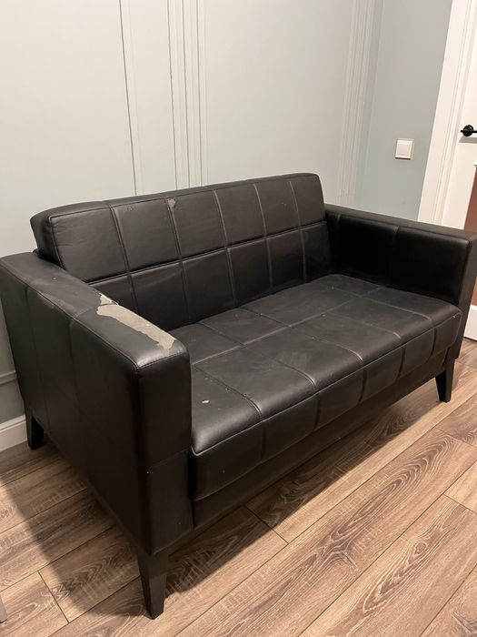 Диван черный длина 144см