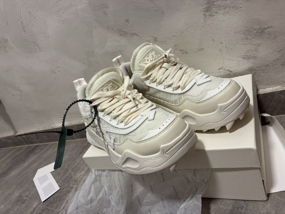 vand adidasi off white