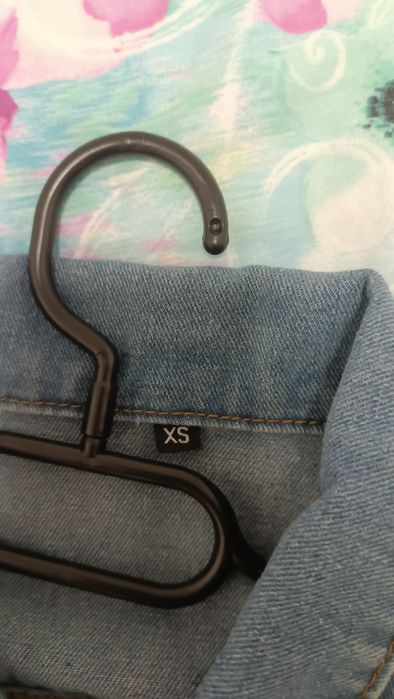 Дамско късо дънково яке