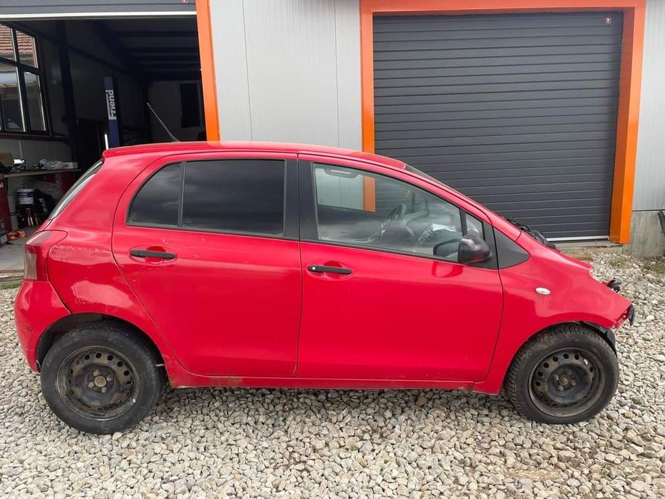 Toyota yaris 1.3vvti НА ЧАСТИ
