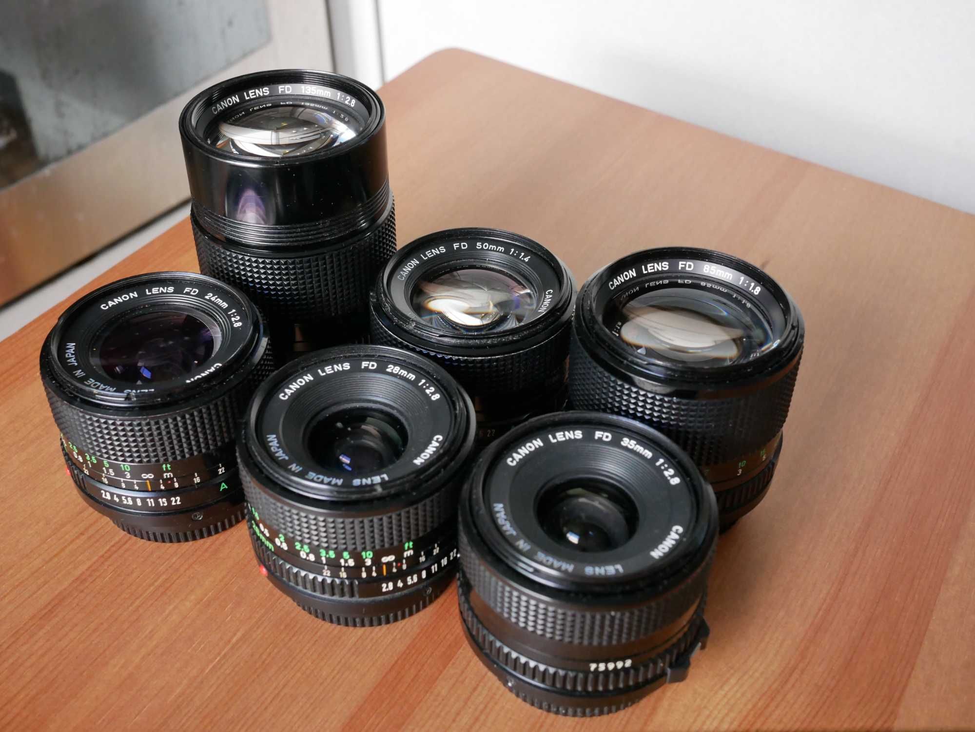 Комплект обективи Canon FD в перфектно състояние. Продават се заедно!