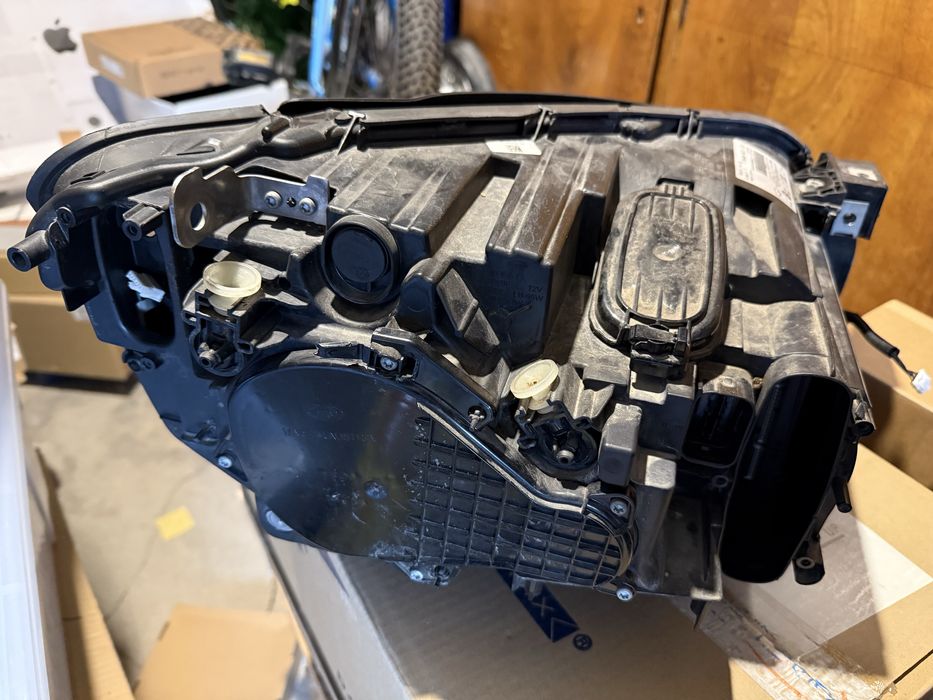 BMW Adaptive LED ляв фар за BMW 7 серия