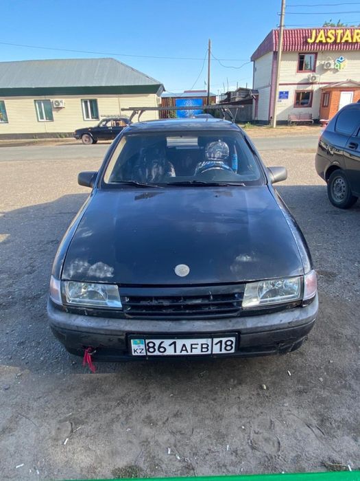 Автомобиль Опель Вектра А