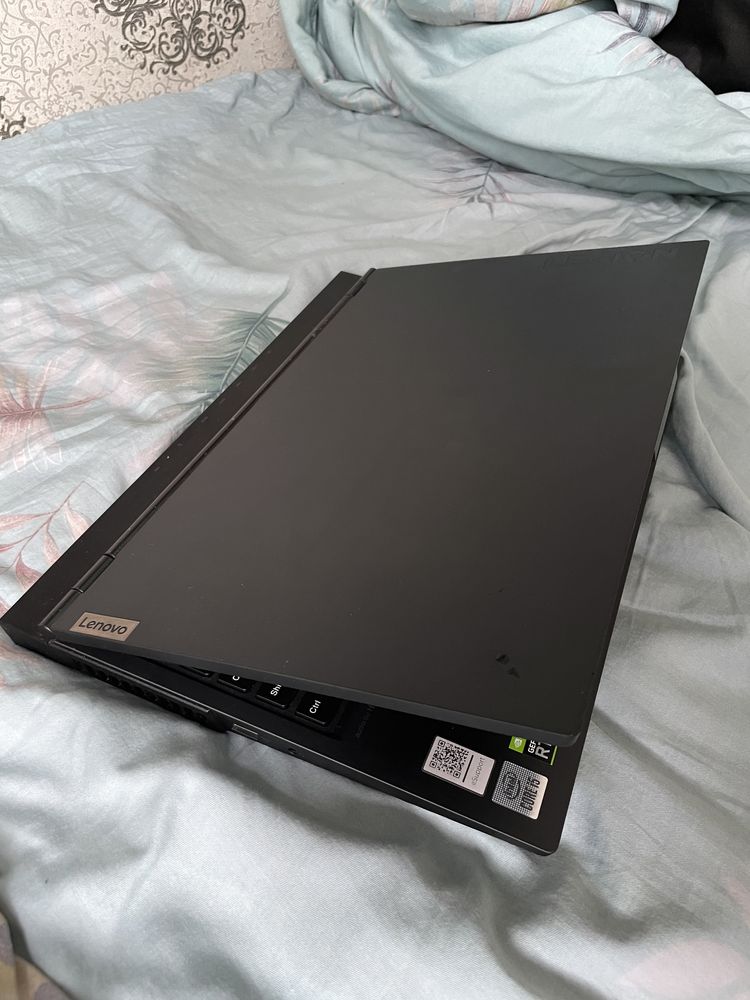 Ноутбук Lenovo Legion 5 151MH6 82NL0000RU черный