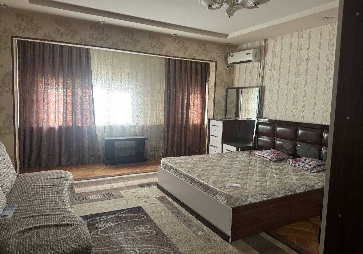 Продажа 2х ком квартира  Шох мед центр ор-р м. Ойбек