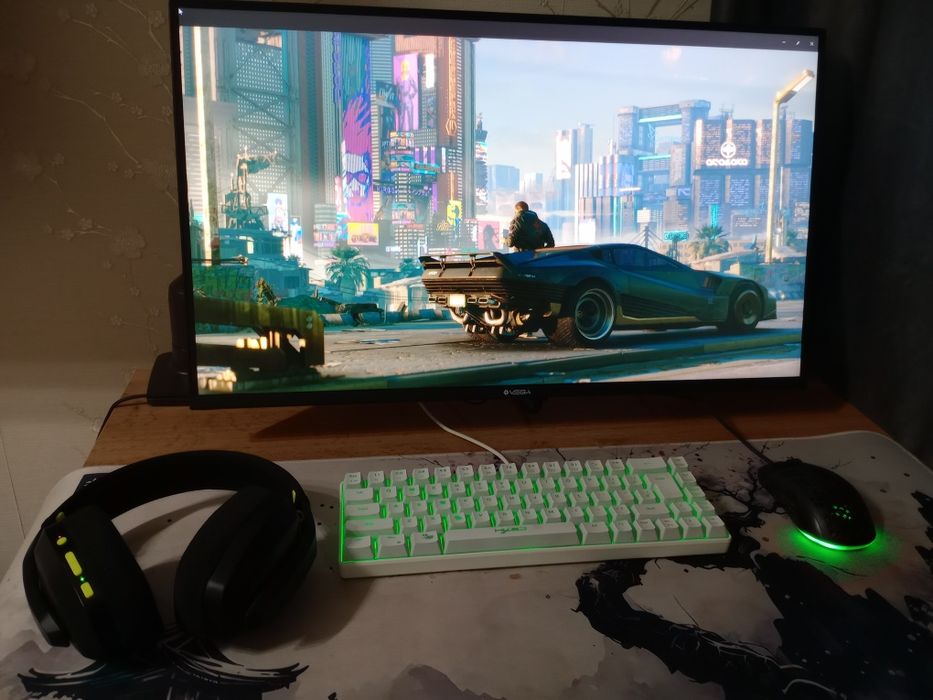 Игровой компьютер +полный комплект с столом