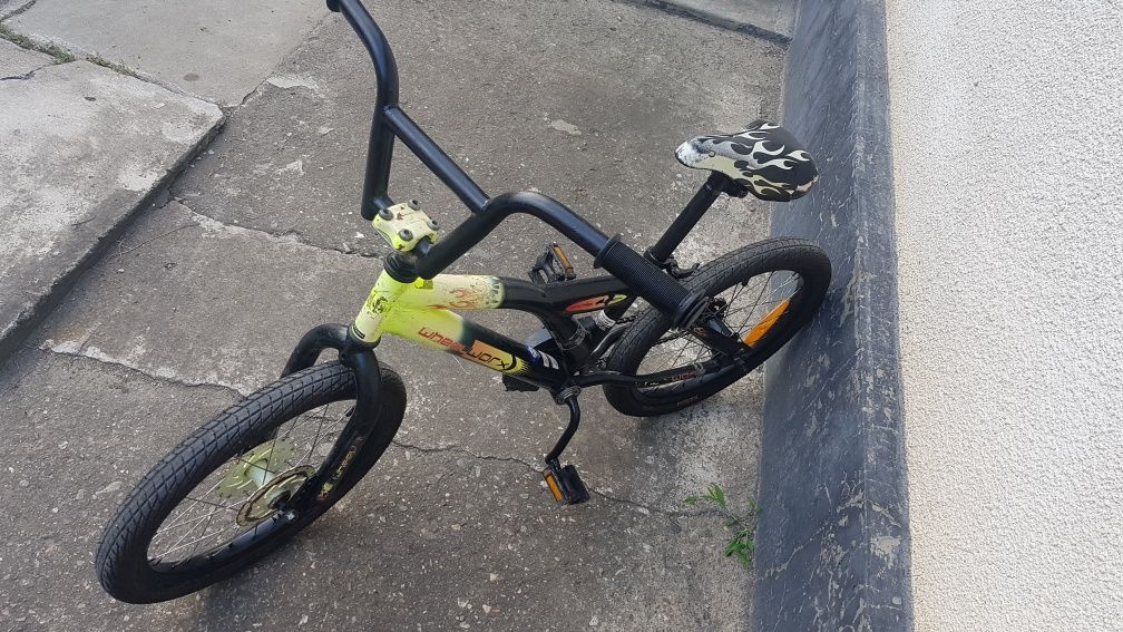 Bicicletă de teren