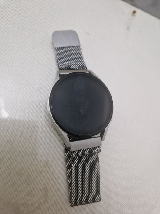 Samsung Galaxy Watch 5 — отличное состояние