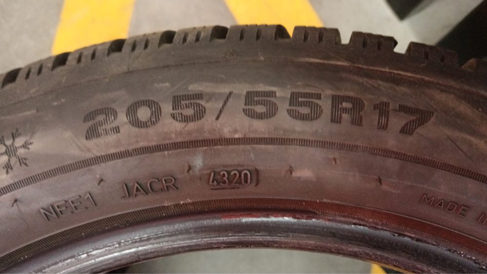 cauciucuri iarnă noi 205/55 R17 Dunlop