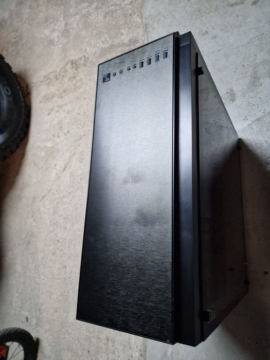 Carcasa Thermaltake Versa C23 + sursa Asus TUF 650 W